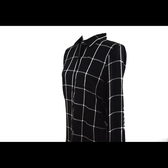 Boyfriend fit Black white striped button up shirt - Picture 2 of 3